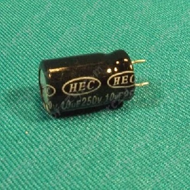 10 uF 250V 85°C 10x17mm Kondenzátor, furatszerelt, mini híradástechnika /RENDELÉSRE