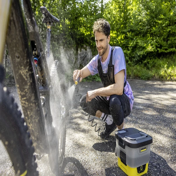 Magasnyomású mobil kültéri tisztító klímaberendezéshez, 8 liter, 10,8 V, beépített akku, Karcher OC
