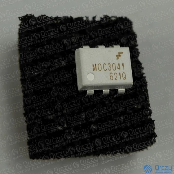 Optocsatoló MOC3041 (eredeti) /RENDELÉSRE
